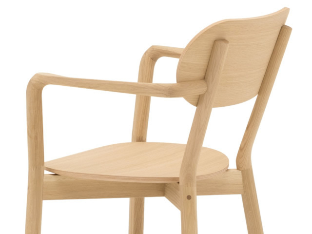 CASTOR ARMCHAIR PLUS キャストールアームチェアプラス KARIMOKU NEW STANDARD カリモクニュースタンダード／椅子