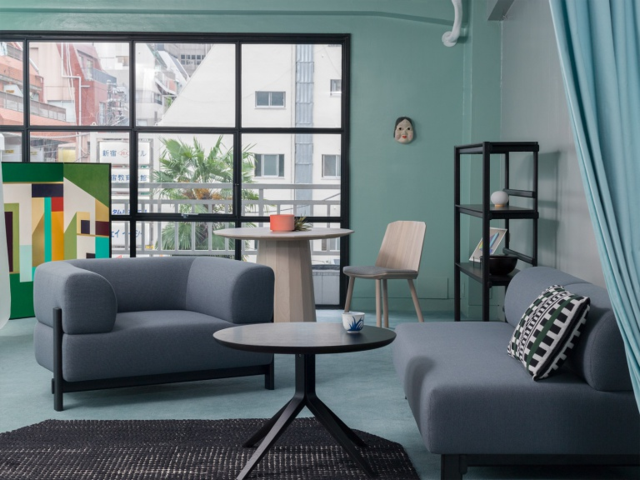 COLOUR WOOD SIDECHAIR カラーウッドサイドチェア KARIMOKU NEW STANDARD カリモクニュースタンダード／椅子