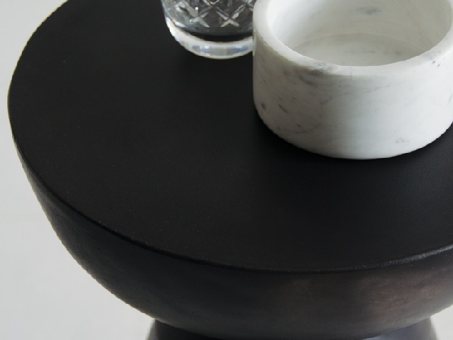 TOTEM table トーテムテーブル moda en casa モーダエンカーサ/サイドテーブル コンクリート