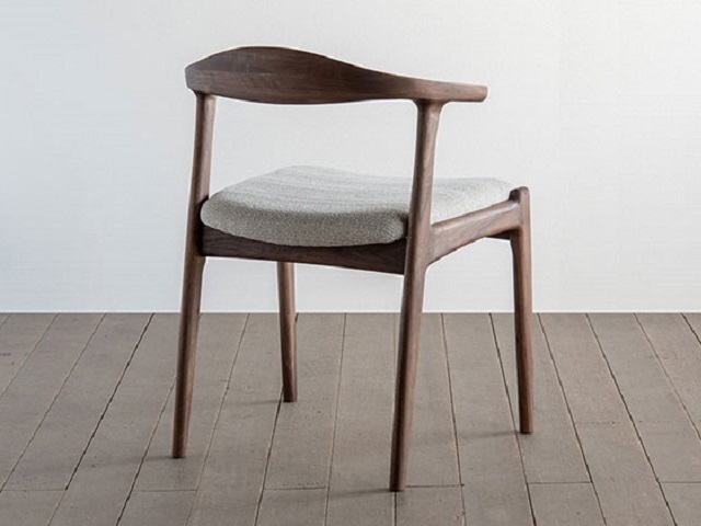 オメガセミアームチェア SIKI FURNITURE シキファニチア／椅子