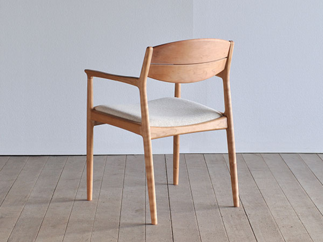 ユーロ アームチェア SIKI FURNITURE シキファニチア／椅子