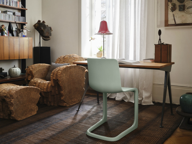 EVO-C イヴォック vitra ヴィトラ プラスチック ガーデン 屋外 アウトドア 公共施設