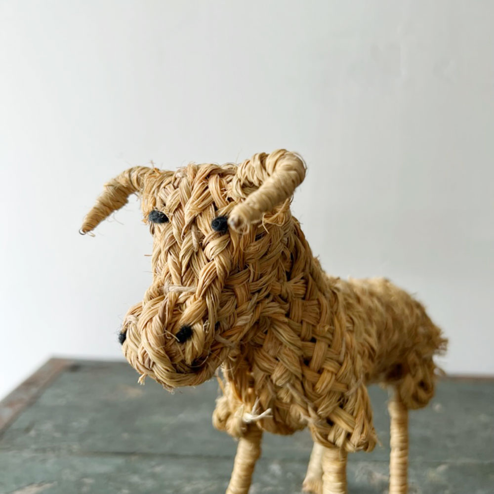 スペインから来たウシのオブジェ