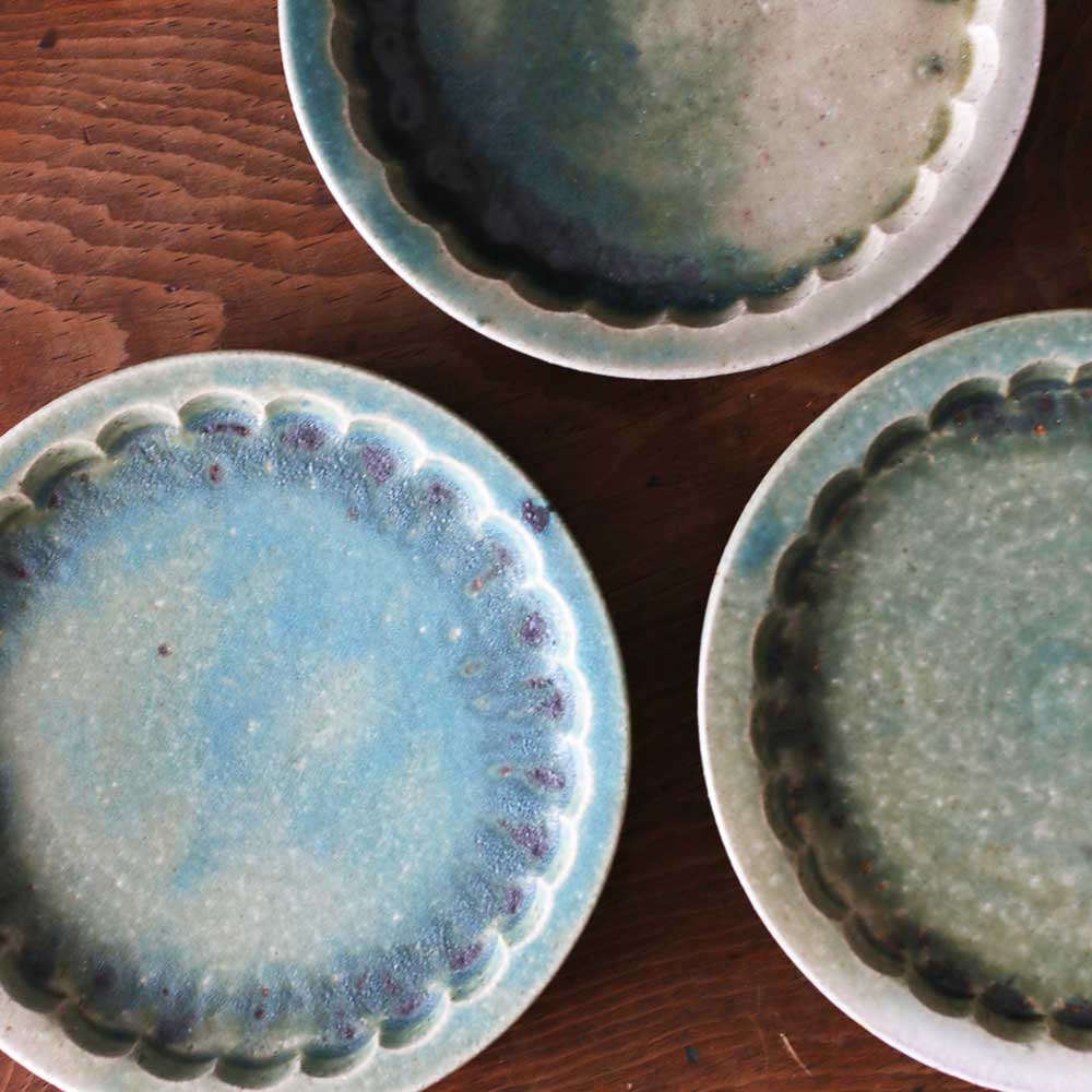 織部　しのぎ五寸皿 // 境道一