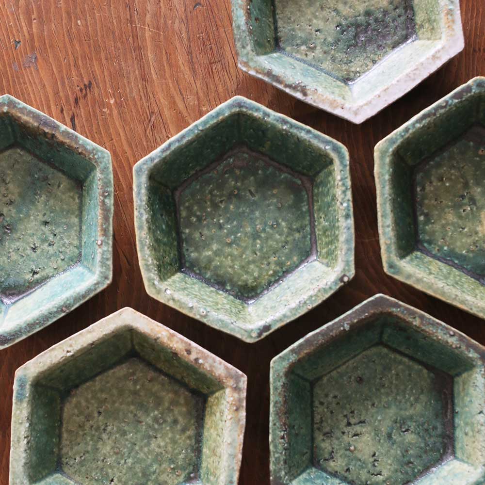 織部　六角鉢 // 境道一