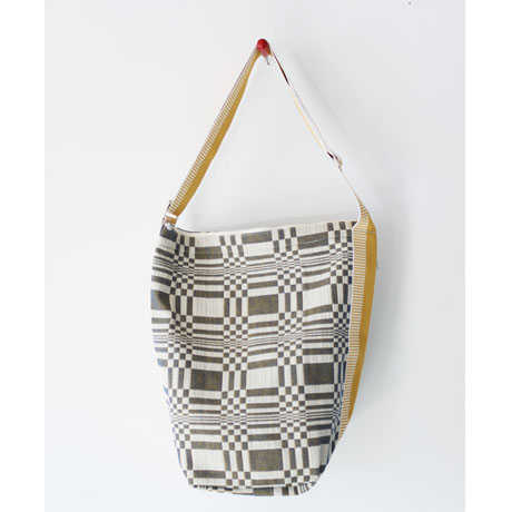 Johanna Gullichsen Tetra Shoulder Bag/ Doris