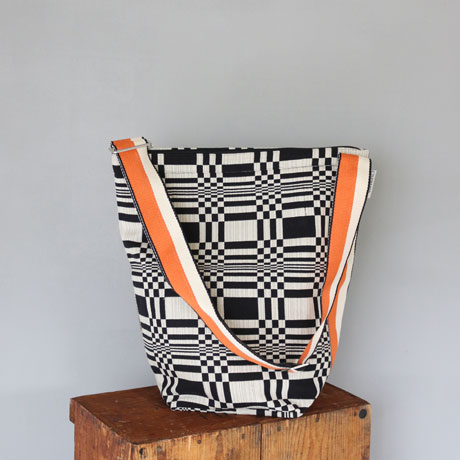 Johanna Gullichsen Tetra Shoulder Bag/ Doris