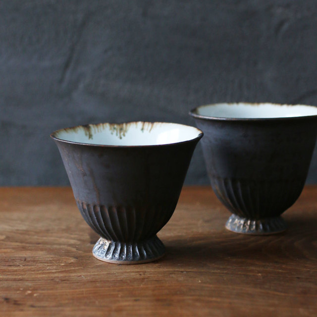 鎬フリーカッ プ　黒唐金  // 石渡 磨美