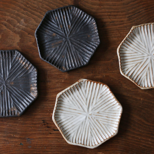 豆皿  // 石渡 磨美