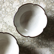 粉引き六花茶碗  // 築地 祥郎