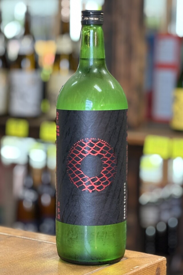 2025年　栄光冨士　SNAKE EYE　純米大吟醸無濾過生原酒　若水50　1500ml　【山形／冨士酒造】