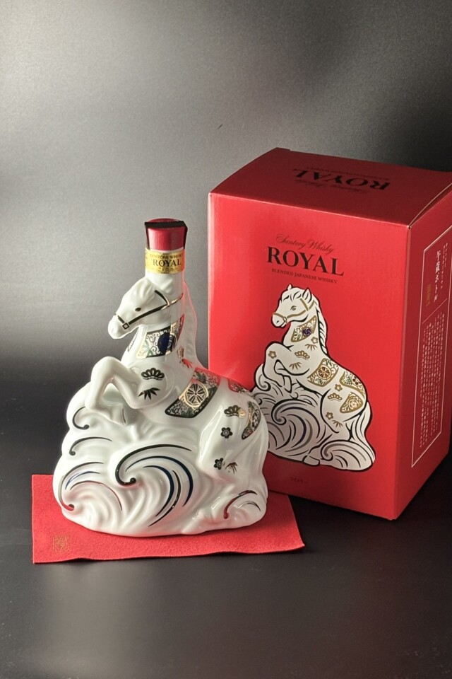 サントリーローヤル　午歳ボトル　43度　600ml