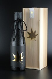 貯蔵年数20年以上　麒麟山　紅葉　金　長期熟成吟醸原酒　五百万石　720ml　【新潟／麒麟山酒造】2023.11製造