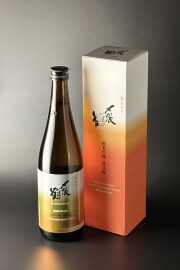 2026秋　〆張鶴　秋あがり　純米吟醸　越淡麗　720ｍｌ　【新潟／宮尾酒造】