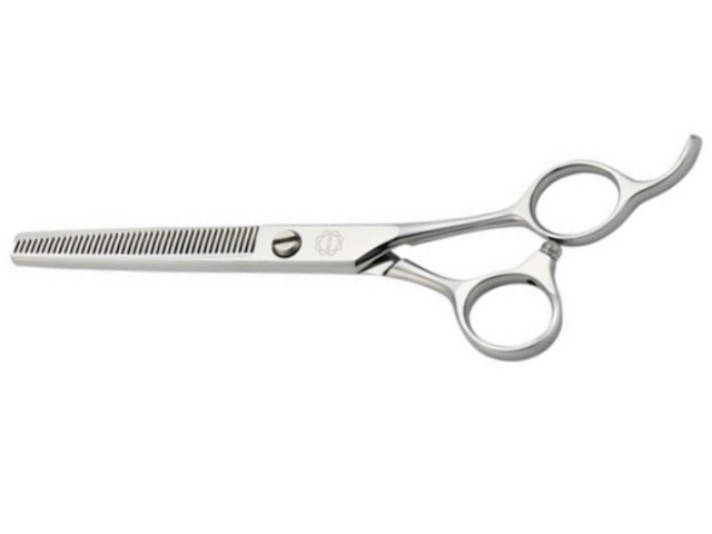 キジトラのヒメSHOP♕ページ（作成中） ジャンプするキジトラちゃんを刺繍しました。 黒いシマ模様ぜ～んぶ1本