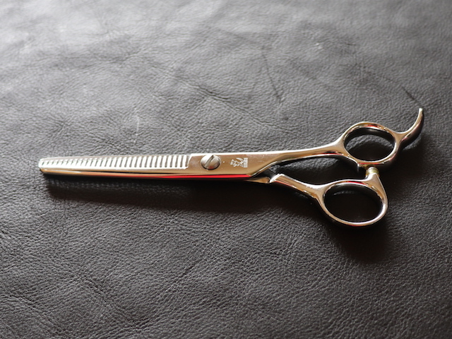 光 6032 HIKARI 美容師用 理容師用 トリマー用 中古セニング ハサミ屋  