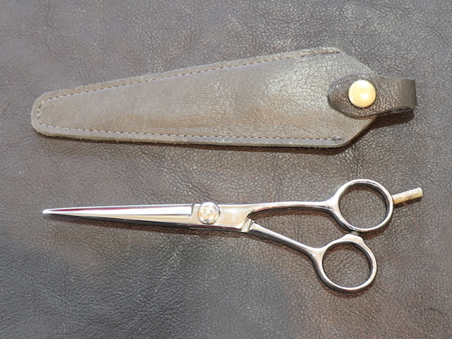 TAYA60 美容師用 理容師用 トリマー用 中古シザー ハサミ屋はやし