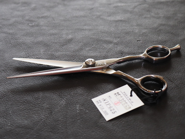 アコス VIP625 AKKOHS 美容師用 理容師用 トリマー用 中古シザー