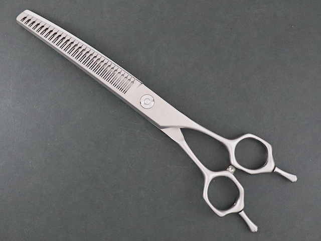 【中古セニング】 ドッグ シザーズ ジャパン コウタロウ(Kotaro) カーブセニングDLXR-70M（カット率60~80%/DOG SCISSORS JAPAN) 理美容用  トリマー用  セルフカット用