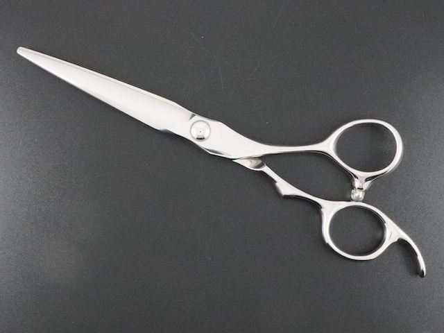 中古シザー】DOWA（6.0インチ）理容師用 美容師用 トリマー用 セルフ