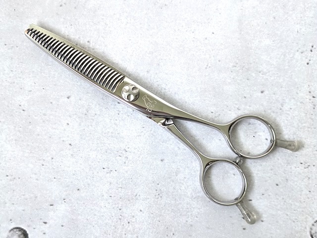 【中古セニング】   ドッグ シザーズ ジャパン DHS-30M （カット率25～30%/ Dog Scissors Japan) 　トリマー用  セルフカット用