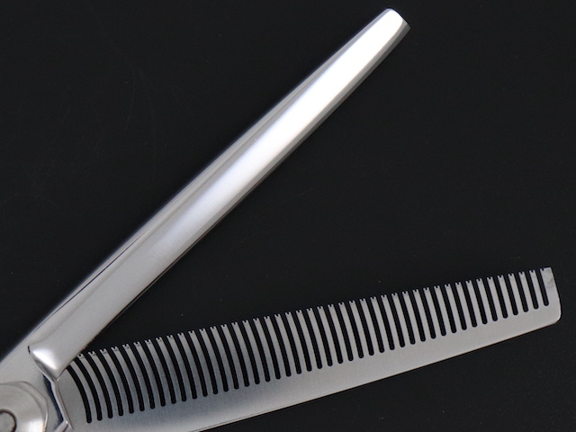 FACKY-MOS シザー ファキモス FACKY-MOS（7.0インチ）理容師用 美容師用 中古