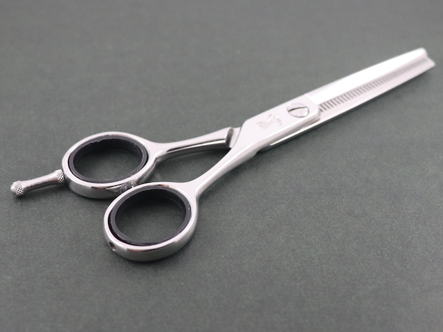 美品　マツザキ　理美容師用刈込ハサミ　6,8インチ 美品 マツザキ 理美容師用刈込ハサミ 6,8インチ 美品 マツザキ 理