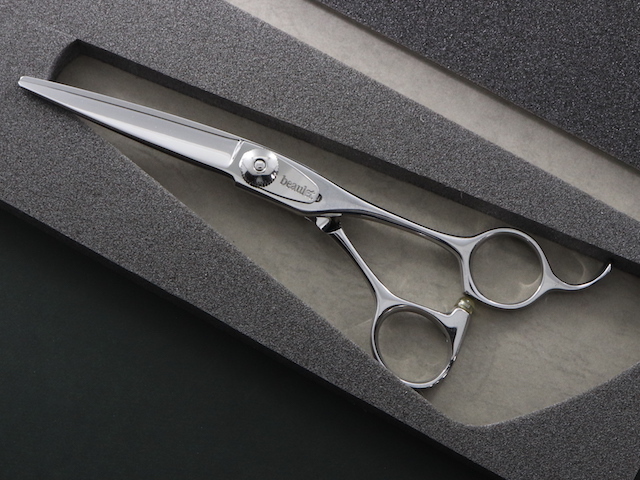 【中古シザー】 beaulet(6.0インチ)美容師用 理容師用 セルフカット用 今季一番 Fujiシザーセニング 6インチ中古 その他