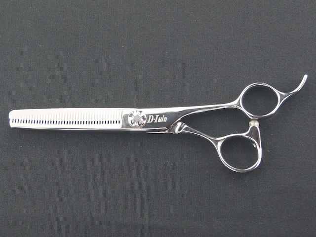 D.I win　with　Li40V　美容師用　理容師用　トリマー用　中古セニング