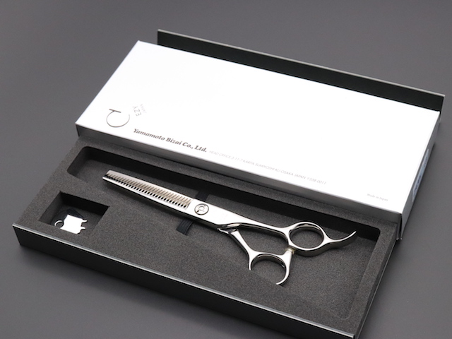 山本美材　EZY　ZA30u off　美容師用　理容師用　トリミング用　中古セニング