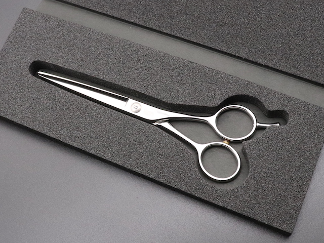 【中古シザー】bm KW60（6.0インチ）美容師用 トリミング用