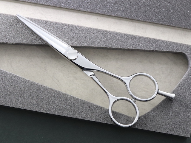 【中古シザー】 FUK（5.5インチ）セルフカット用