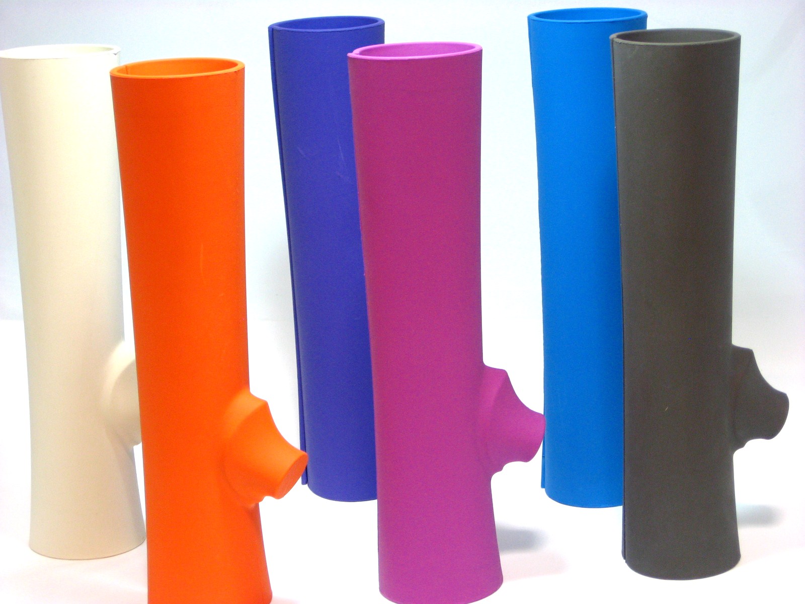 チュウ/ジーノザドッグ (Chew/Gino The Dog)