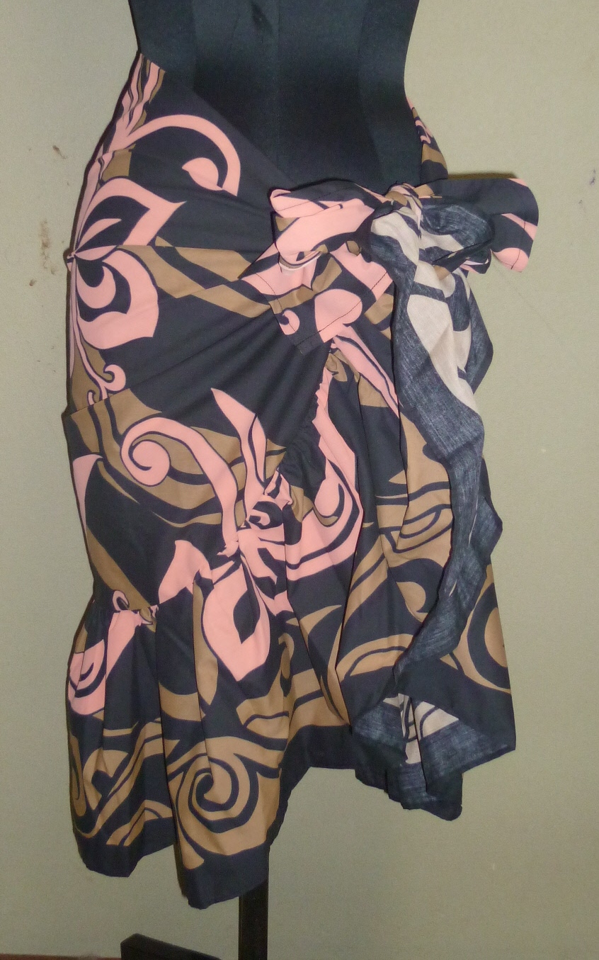 フリルパレオ（商標登録商品）