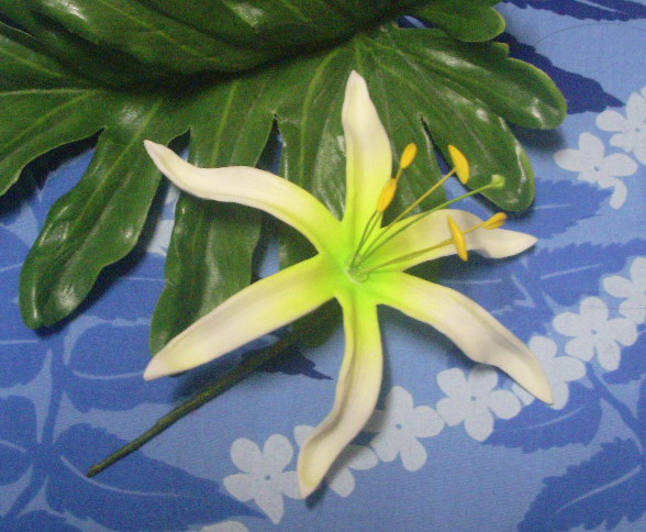 スパイダーリリーのヘアピック