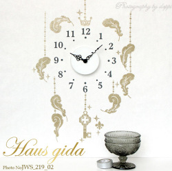 【きらきら羽のオーナメント】貼ってはがせるウォールステッカー 金色+グリッター印刷で繊細にきらきらします【ゆうパケット対応・A4サイズ・日本製・シルクスクリーン印刷】