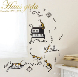 【ミケ猫とピアノ】貼ってはがせるウォールステッカー 日本製・シルクスクリーン印刷【ゆうパケット対応・A4サイズ】