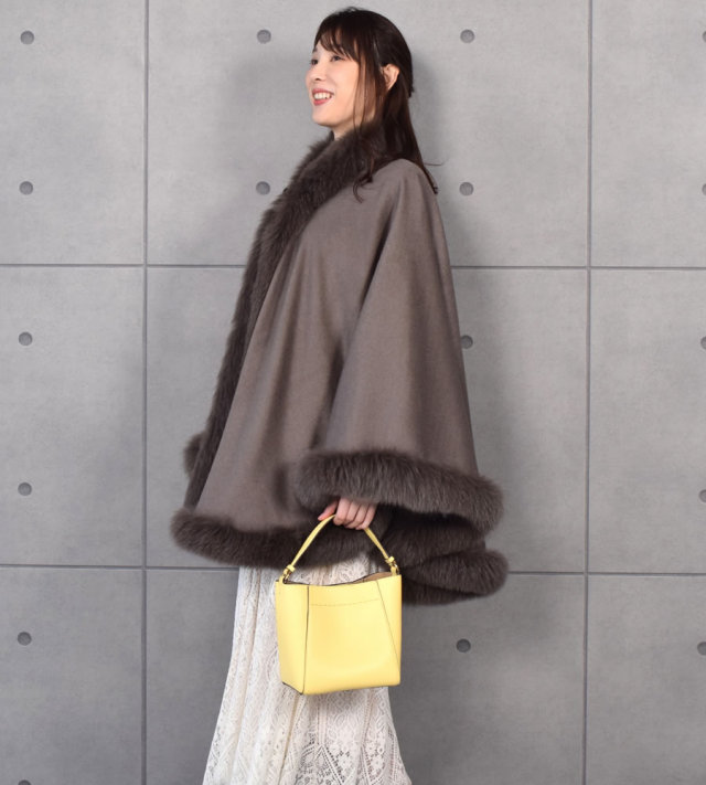 レディースファション カシミヤケープ