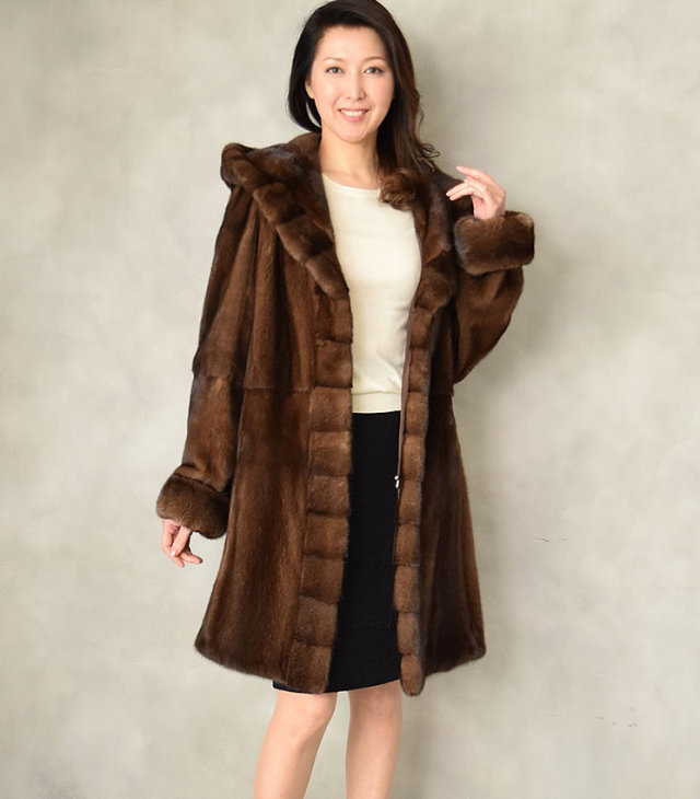25％OFF会員価格適用外】SAGA デミバフ ミンク フーデッド コート (M2713）