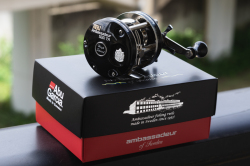 Abu Garcia『Ambassadeur 4600/4601 , 5600/5601CA Factory-tuned Black』