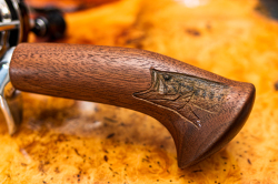 Brightliver x 彫魚 FUMIO NAGAI (永井文雄) 『BASS彫魚ガングリップ』