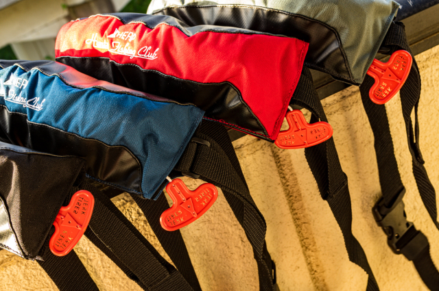 HeadHunters Fishing Club『ウェスト式自動膨張式ライフジャケット