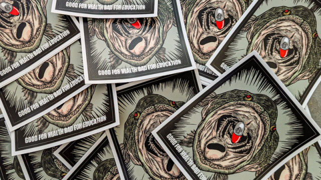 SCUMLAKE x HEAD HUNTERS 『BASS-OH(バス雄)』ステッカー