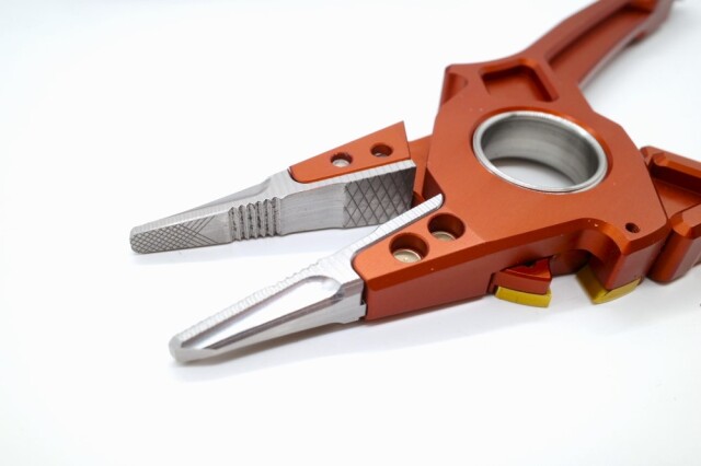 SIMMS 『Guide Plier』