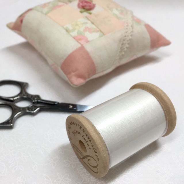 【パッチワーク】【キルト】【生成り】【糸】【レターパックライト】【レターパックプラス】 ピセ　60番　生成り