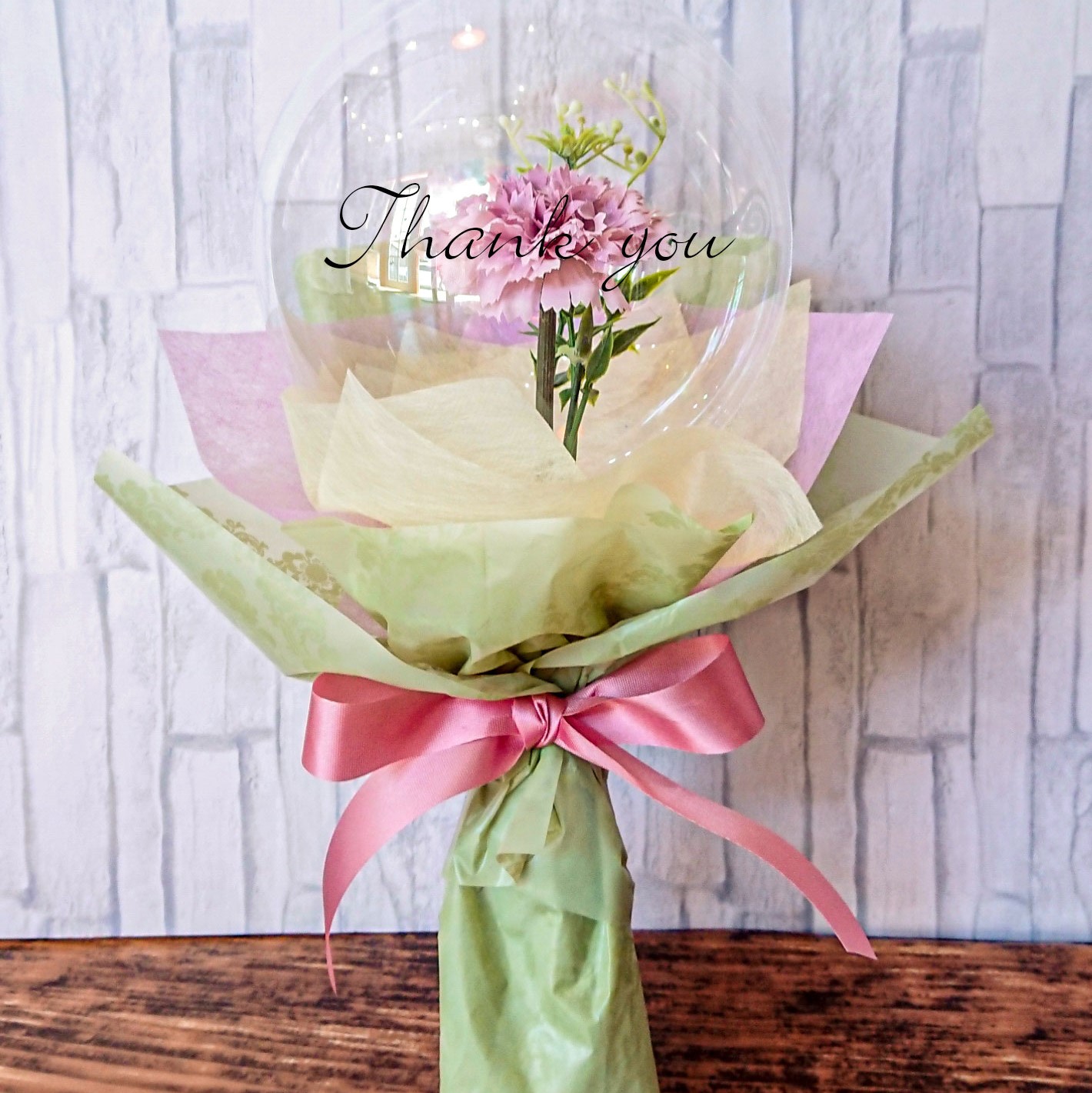 絶対オシャレシリーズ　母の日花束タイプくすみ系　「サンキューママ束　バルーンギフト」 hm0046