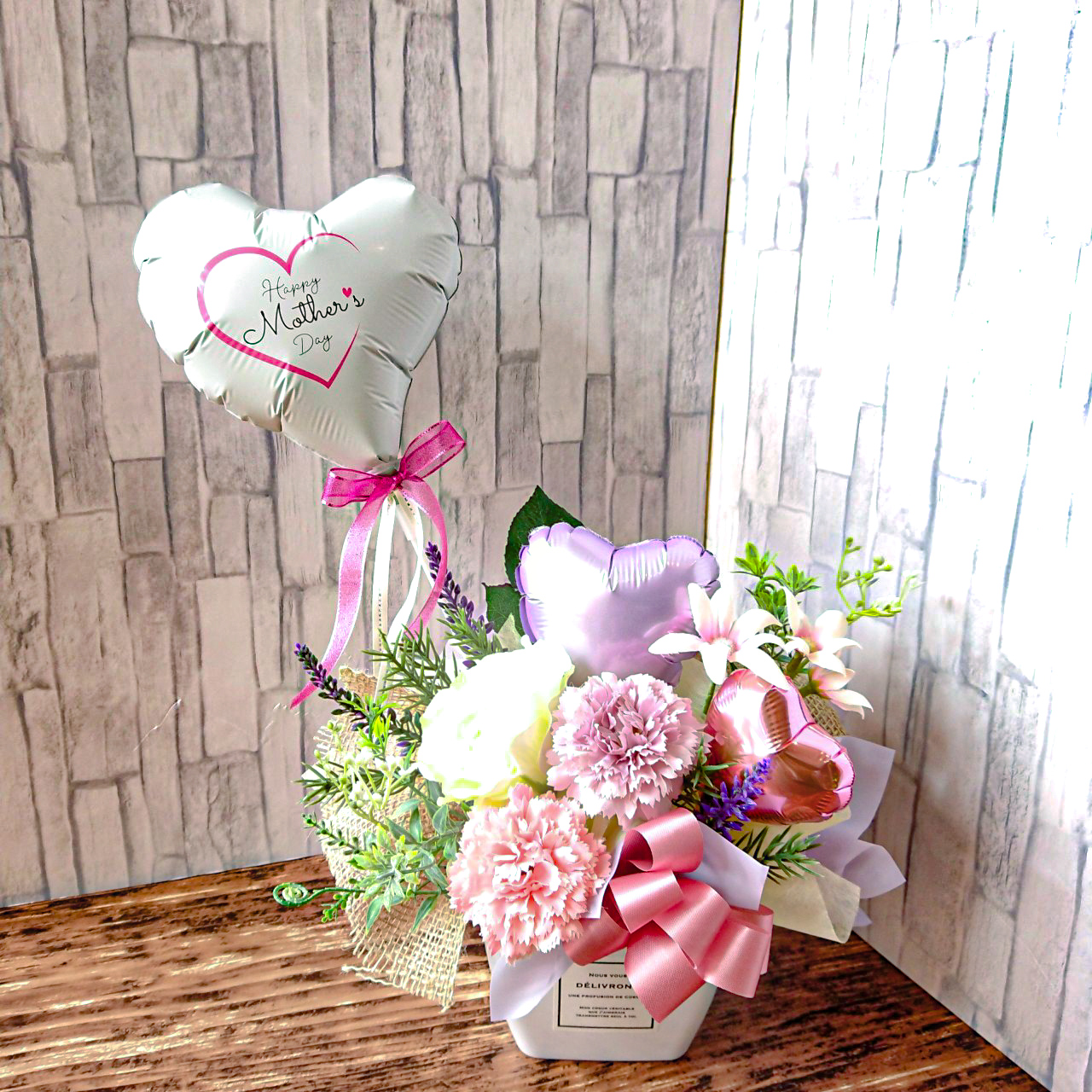 母の日バルーン使用　母の日バルーンアレンジ　「ピュアホワイト母の日ギフト」 hm0051