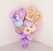 20歳バルーン花束　成人式、二十歳の集い、はたちのつどい、高さ40cm幅30cm　「20歳　おめでとうのギフトです。ラベンダー系、数字ゴールド」 bd0098