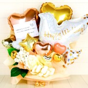 結婚式バルーン電報　「絶対オシャレシリーズ、鳩は幸福の象徴！バルーンアレンジ、結婚式のお祝いに大人気」 wd0072