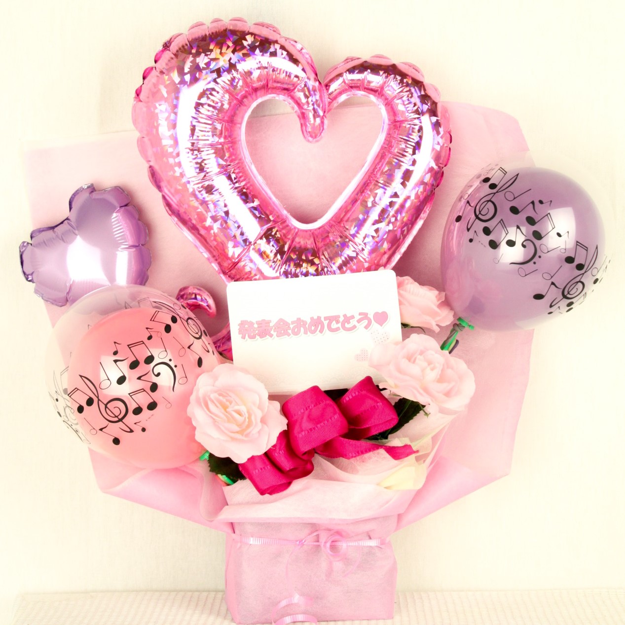 ピアノ・バレエ発表会向き　「音符、オープンハートバルーンがピアノ、バレエ発表会にピッタリなバルーンアレンジ」 pb0036